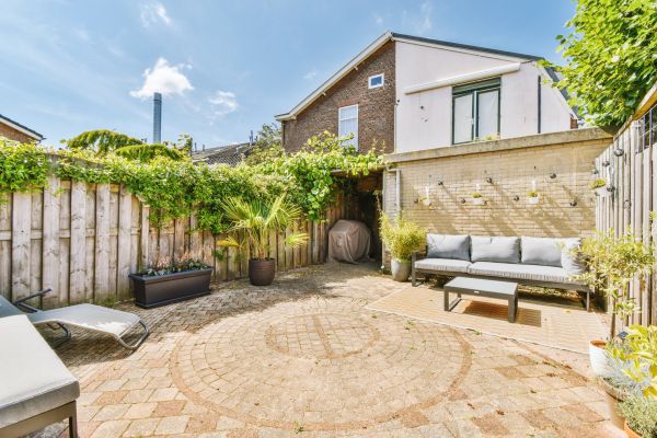 Courtyard Patio Service in Auburn